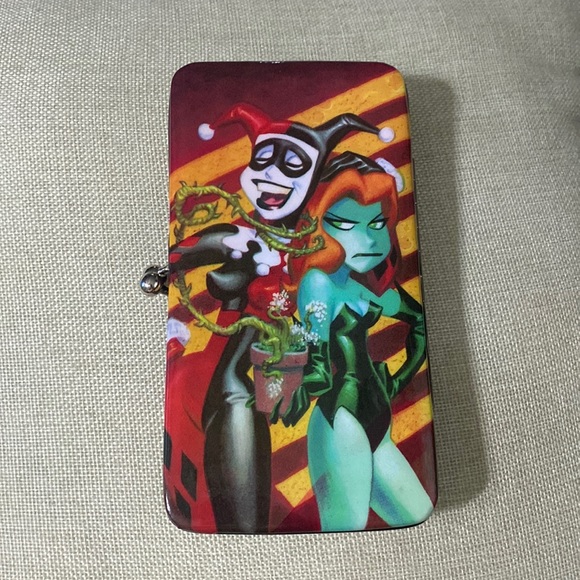 DC Comics Handbags - DC Comics Harley Quinn Wallet